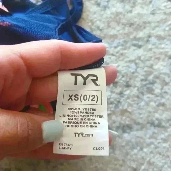 NWT TYR Womens XS Aquatic Sports Bra - Picture 10 of 12